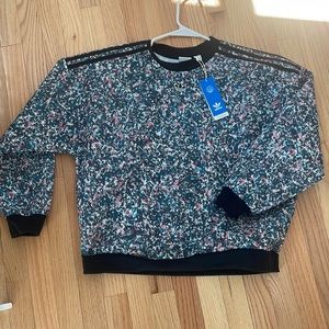 Adidas medium crew neck sweatshirt nwt